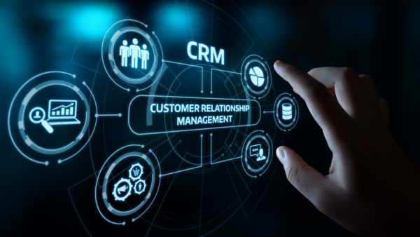 Interfaccia CRM digitale con icone
