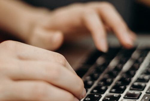Come Configurare l'Email Aziendale: PEC, IMAP e Exchange