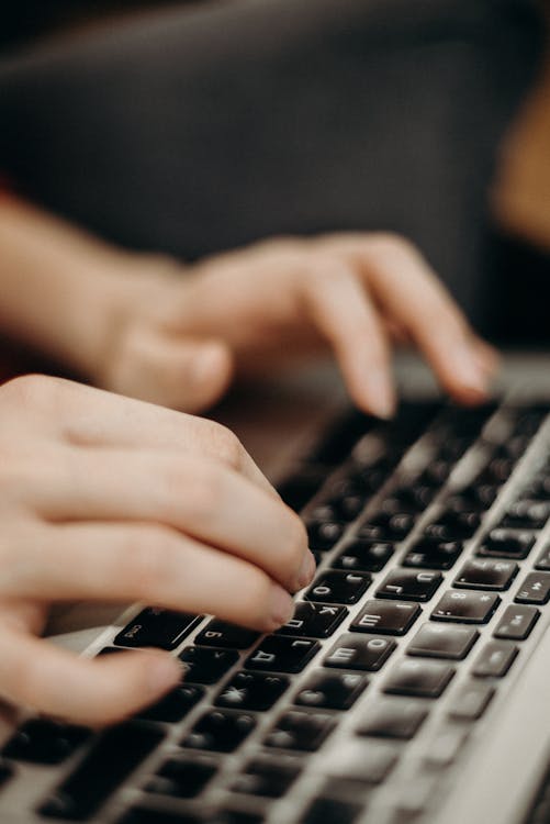 Come Configurare l'Email Aziendale: PEC, IMAP e Exchange