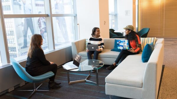 Come gestire la migrazione da Universal Analytics a GA4 per la SEO