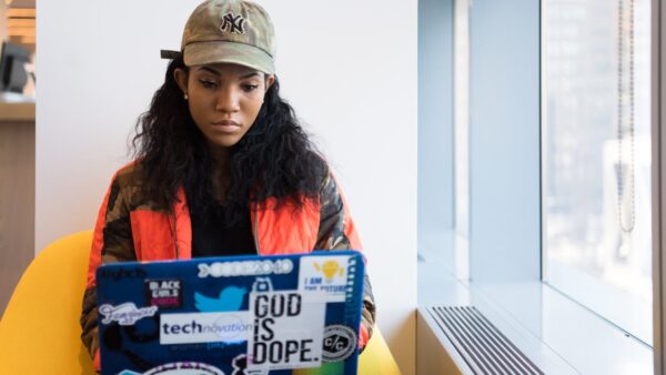 Confronto tra i migliori strumenti SEO: SEMrush vs Ahrefs vs Moz