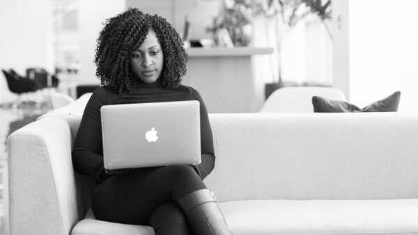 SEO multimodale: come ottimizzare testo, immagini, video e audio insieme