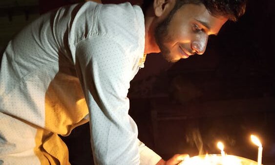 Come usare l'IA per il clustering delle keyword e la creazione di topic map