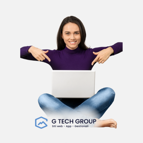 Lächelnde Frau mit Laptop und G TECH GROUP-Logo.